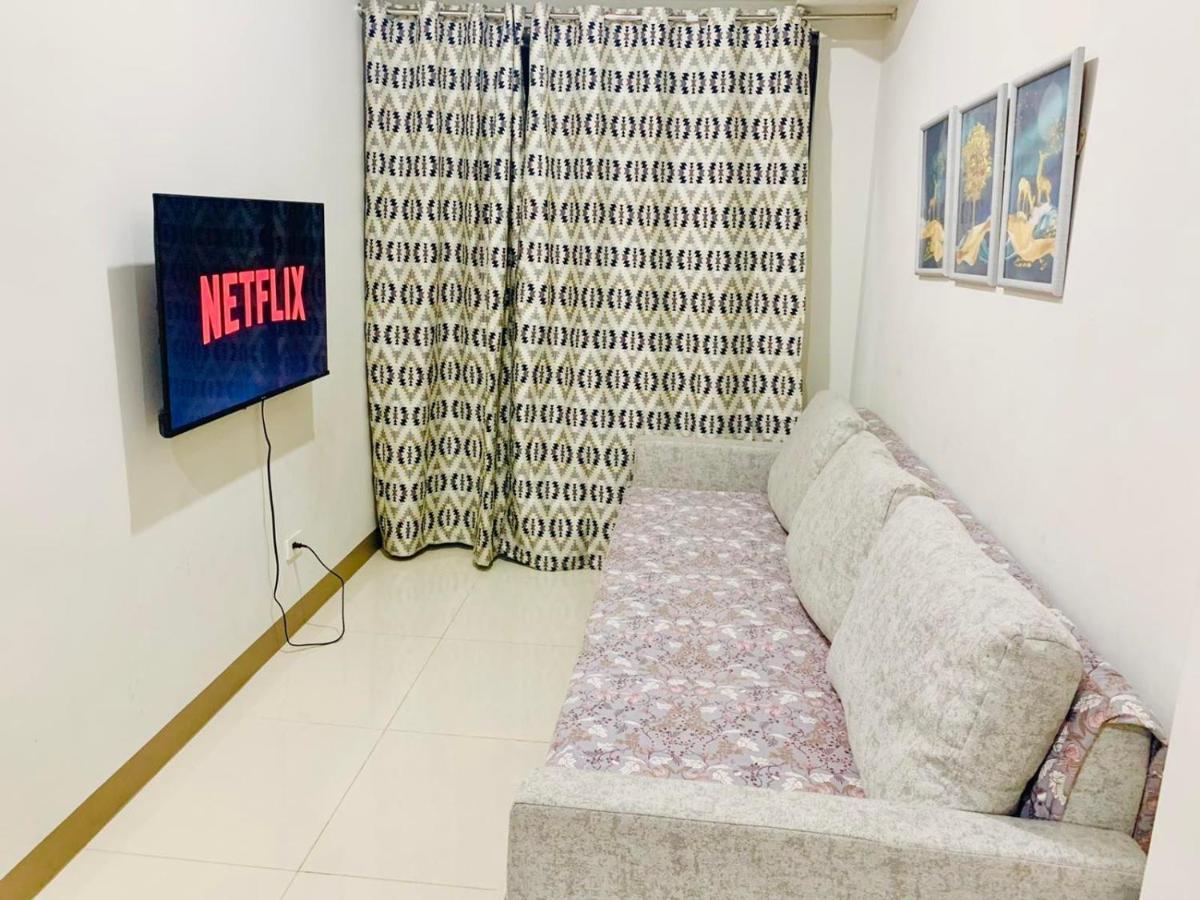 باساي Sea 2-Br Unit With Free Parking Near Mall Of Asia المظهر الخارجي الصورة