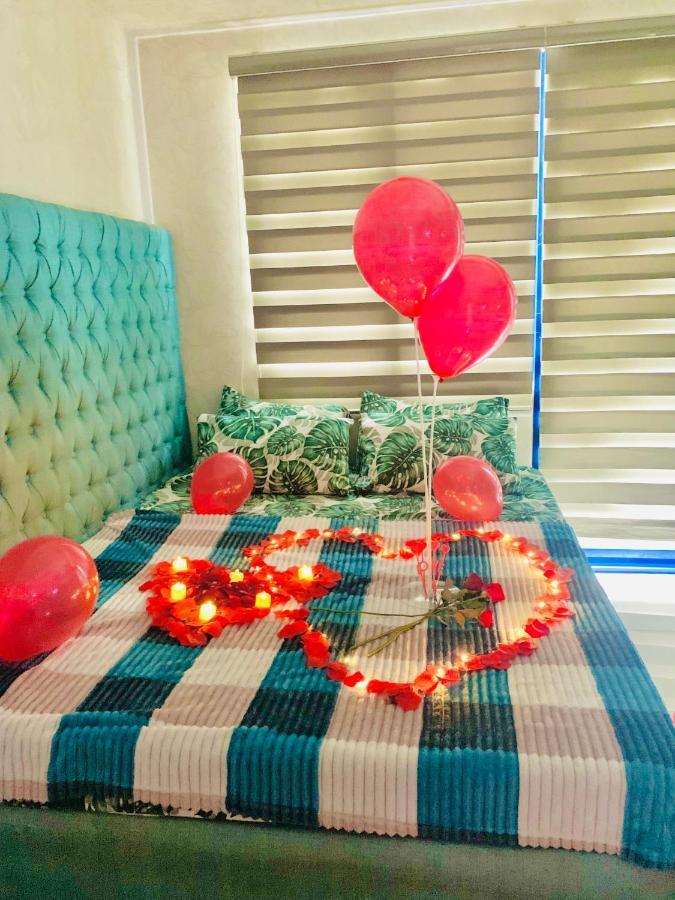 باساي Sea 2-Br Unit With Free Parking Near Mall Of Asia المظهر الخارجي الصورة