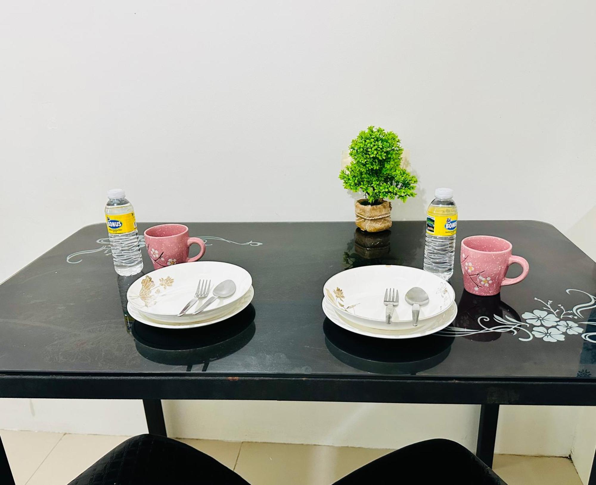 باساي Sea 2-Br Unit With Free Parking Near Mall Of Asia المظهر الخارجي الصورة